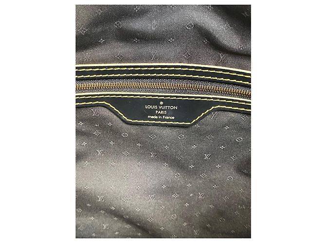 Borsa Louis Vuitton Lockit Suhali in pelle nera Nero - vista 20