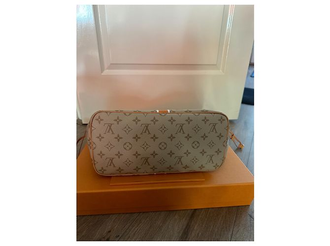 Louis Vuitton Neverfull monograma MM Beige - vista 11