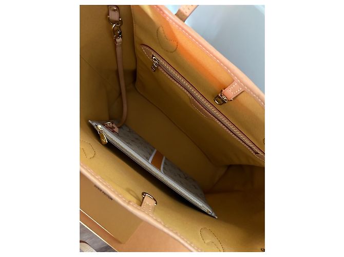 Louis Vuitton Neverfull monograma MM Beige - vista 9