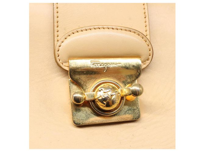 Borsa a spalla in pelle beige Salvatore Ferragamo Auth bs16284 - vista 15