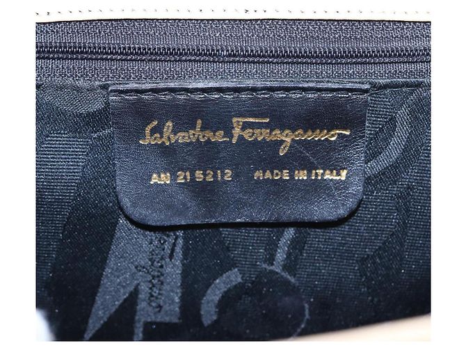 Borsa a spalla in pelle beige Salvatore Ferragamo Auth bs16284 - vista 16