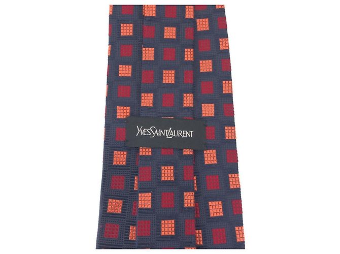 Cravatta in seta Yves Saint Laurent Rosso - vista 2