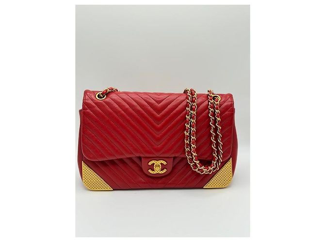 Timeless Chanel Lammfell Rock the Corner Chevron rote Tasche - Ansicht 3