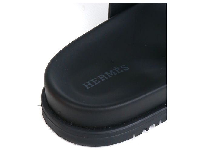 HERMÈS - Sandali Chypre di Hermès in pelle nera liscia (Taglia 36) Nero - vista 3