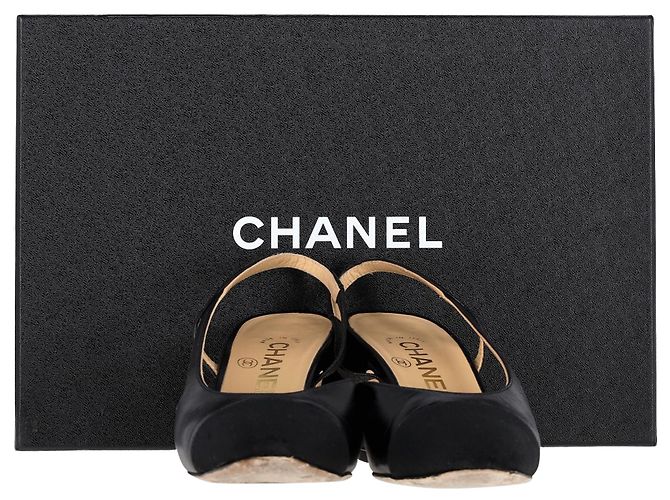 Timeless Pumps Slingback con logo CC di Chanel in pelle nera Nero - vista 7