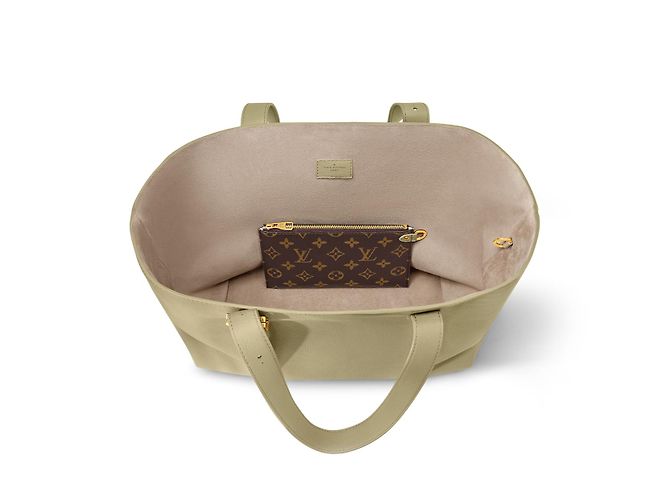 Louis Vuitton LV Clay verde Cabas MM Low Key - vista 2