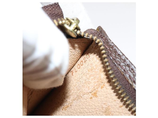 Bucket LOUIS VUITTON Monogramma Secchiello GM Pochette Accessorio Pochette LV Auth 84282 - vista 12