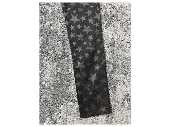 Jeans de denim con estampado de estrellas de Saint Laurent por Hedi Slimane de la colección primavera-verano 2016. Negro - vista 3