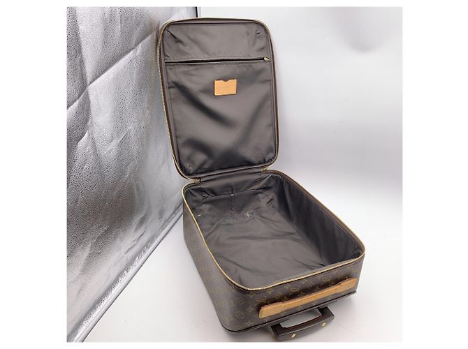 Louis Vuitton Trolley da viaggio Pegase 45 in tela Monogram Marrone - vista 4