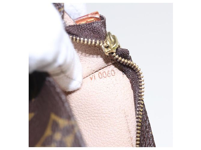 LOUIS VUITTON Monogram Bucket PM Bolsa de Accesorios LV Auth 83905 Monograma - vista 12
