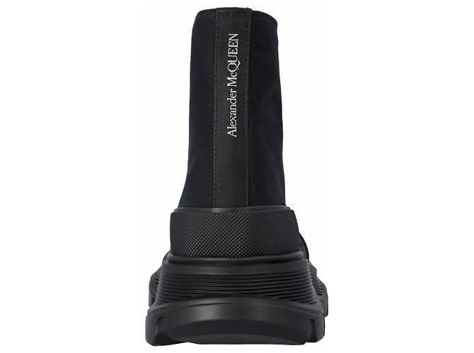 Stivale Tread Slick di Alexander McQueen in nero - vista 3