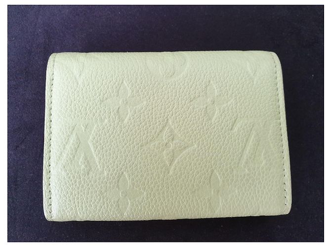 Louis Vuitton Carteira Rosalie Monogram Empreinte Couro Verde - vista 4