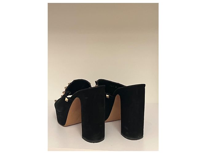 Mule con piattaforma Rockstud di Valentino Garavani Nero - vista 5