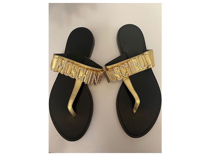 Infradito con logo in cristallo Moschino D'oro - vista 7
