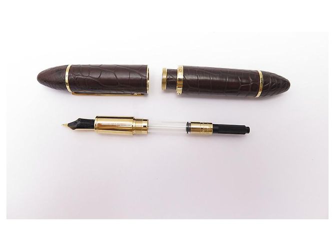 NUEVE PLUMAS LOUIS VUITTON CARGO DE CUERO DE COCODRILO ALIGÁTOR Castaño - vista 11
