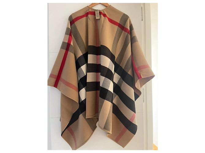 Autre Marque Poncho Burberry de lana merino beige - vista 3