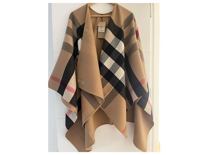 Autre Marque Poncho Burberry de lana merino beige - vista 5