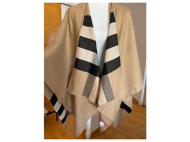 Burberry CHARLOTTE REVERSIBLE SOLID CHECK WOOL CAPE Beige - vista 7