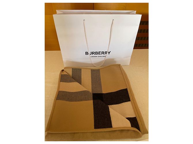Burberry CHARLOTTE REVERSIBLE SOLID CHECK WOOL CAPE Beige - vista 8