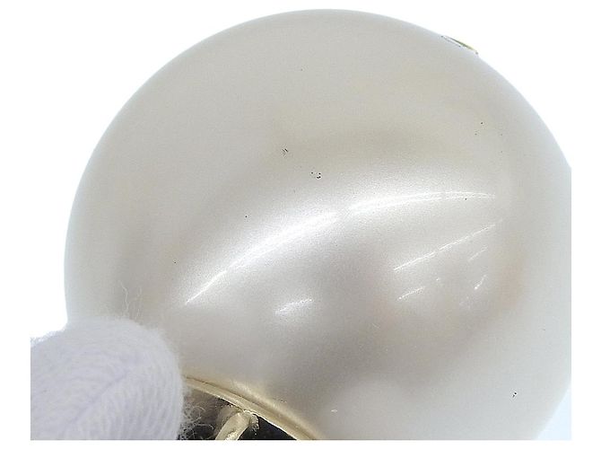 Elastico per capelli Chanel con logo in perla finta - vista 3