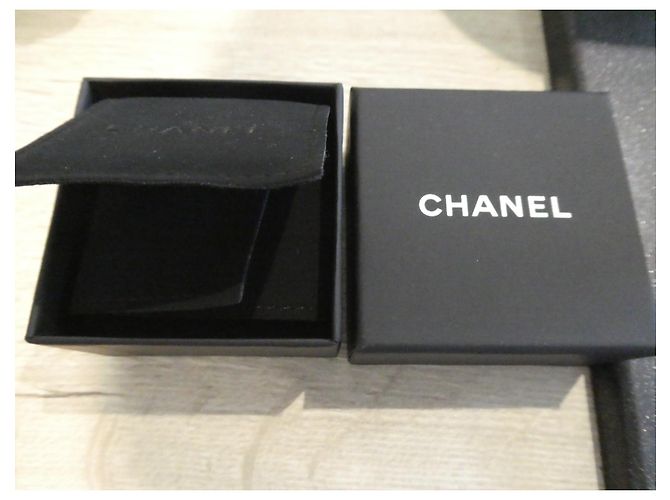 neue Chanel Ohrringe mit Box Silber Hardware - Ansicht 7
