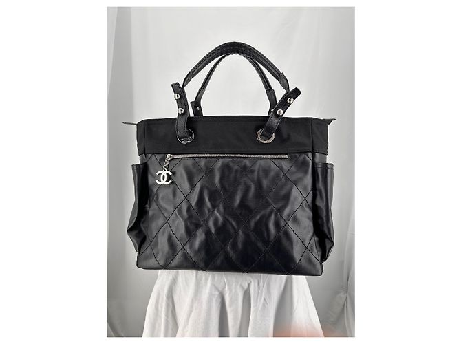 Chanel Paris-Biarritz 2012 GM borsa nera Nero Silver hardware - vista 2
