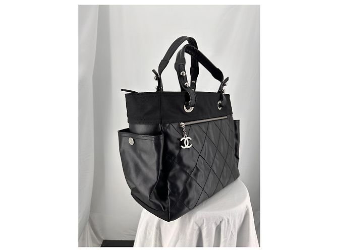 Chanel Paris-Biarritz 2012 GM borsa nera Nero Silver hardware - vista 3