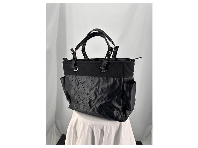 Chanel Paris-Biarritz 2012 GM borsa nera Nero Silver hardware - vista 5