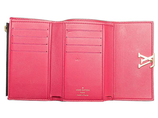 Billetera compacta Capucines en taurillon negro Louis Vuitton - vista 5