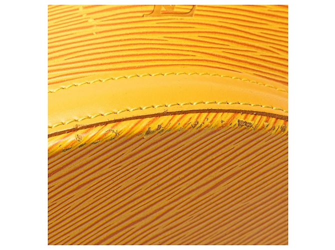 Louis Vuitton Amarelo Epi Saint Jacques GM Alça Longa - vista 12