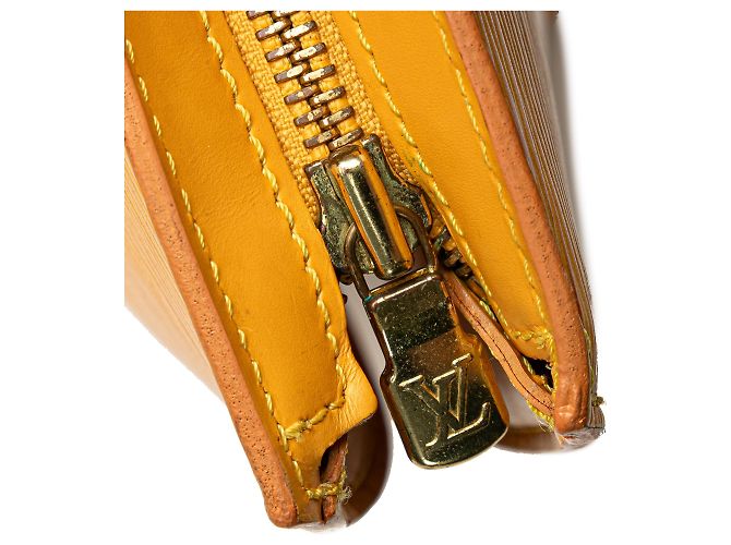 Louis Vuitton Amarelo Epi Saint Jacques GM Alça Longa - vista 9