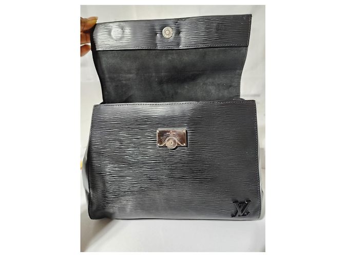 Borsa a tracolla Cluny in pelle Epi nera Louis Vuitton Nero - vista 4