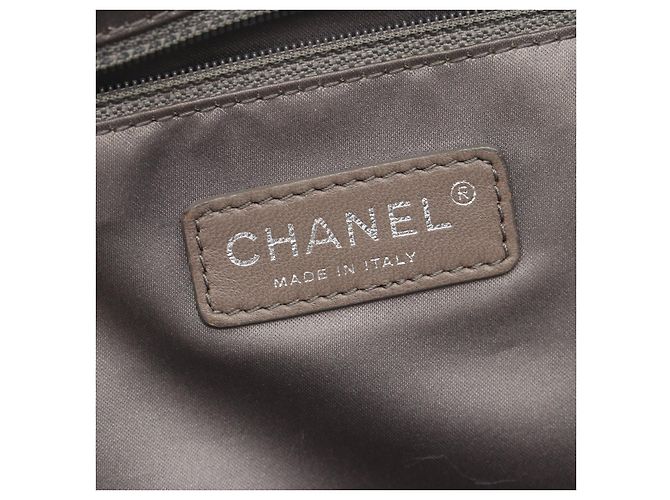 Borsa a spalla in pelle Chanel Jumbo Coco Rain Flap Nero - vista 4