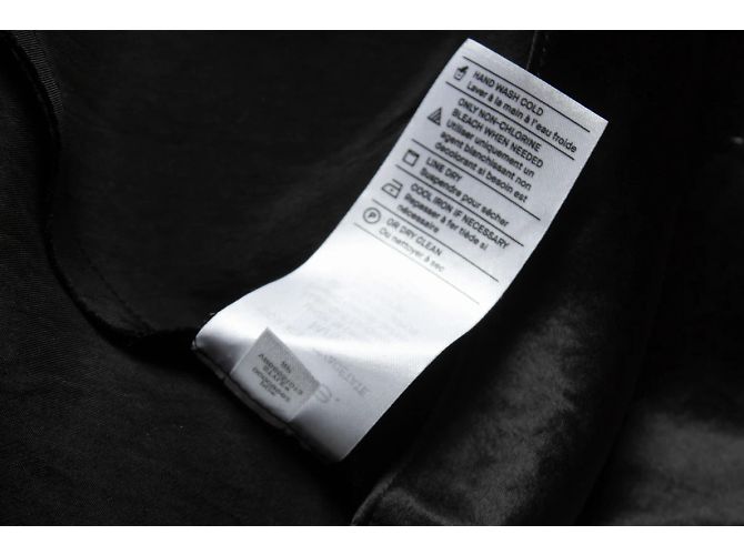 Vince, schwarzes glänzendes Midikleid - Ansicht 7