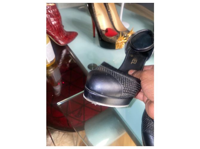 Sandali Chanel in pelle nera Nero - vista 5