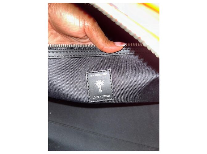 Louis Vuitton Keepall 50 World Cup Pelle Bianco Rosso - vista 10