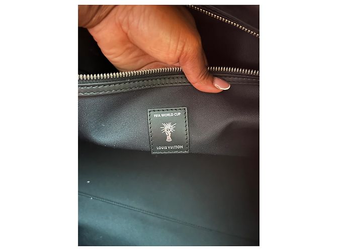 Louis Vuitton Keepall 50 World Cup Pelle Bianco Rosso - vista 11