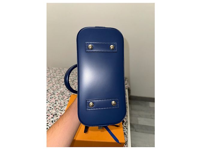 Louis Vuitton Alma BB Cuero Epi Azul Marino - vista 3