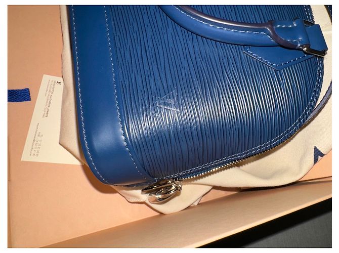 Louis Vuitton Alma BB Cuero Epi Azul Marino - vista 5