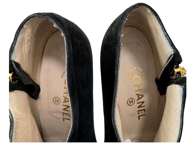 Chanel Botas de ante con borlas doradas Negro Gold hardware - vista 16