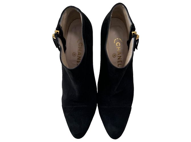 Chanel Botas de ante con borlas doradas Negro Gold hardware - vista 3
