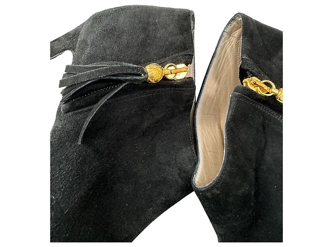 Chanel Botas de ante con borlas doradas Negro Gold hardware - vista 5