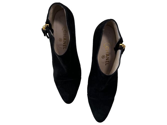 Chanel Botas de ante con borlas doradas Negro Gold hardware - vista 7