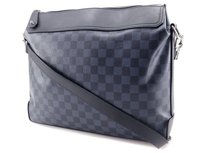 Borsa a spalla Greenwich di Louis Vuitton Nero Blu navy - vista 2