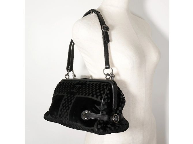 Borsa a spalla in velluto nero Chanel - vista 16