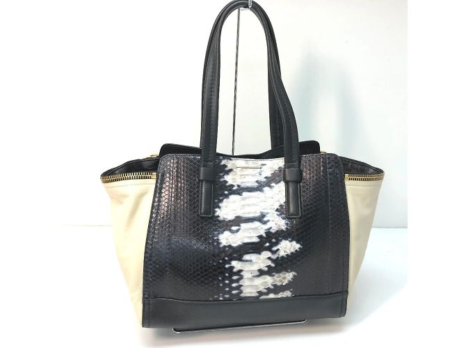 Borsa in pelle nera Gancini di Salvatore Ferragamo Nero - vista 8