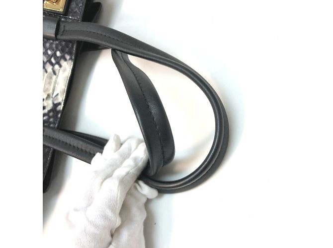 Borsa in pelle nera Gancini di Salvatore Ferragamo Nero - vista 9