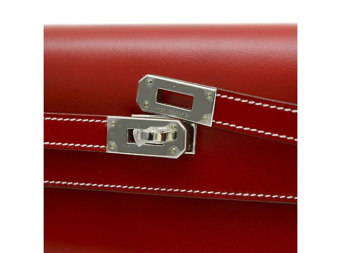 Hermès Hermes Kelly To Go Lock Shoulder Bag Red - view 3