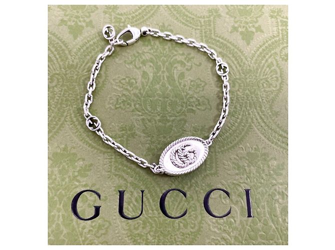 Pulseira de charme prateada Gucci GG Marmont - vista 2