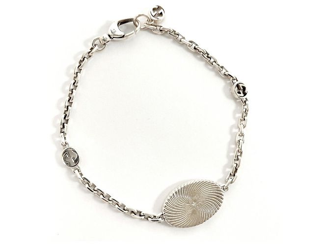 Pulseira de charme prateada Gucci GG Marmont - vista 3